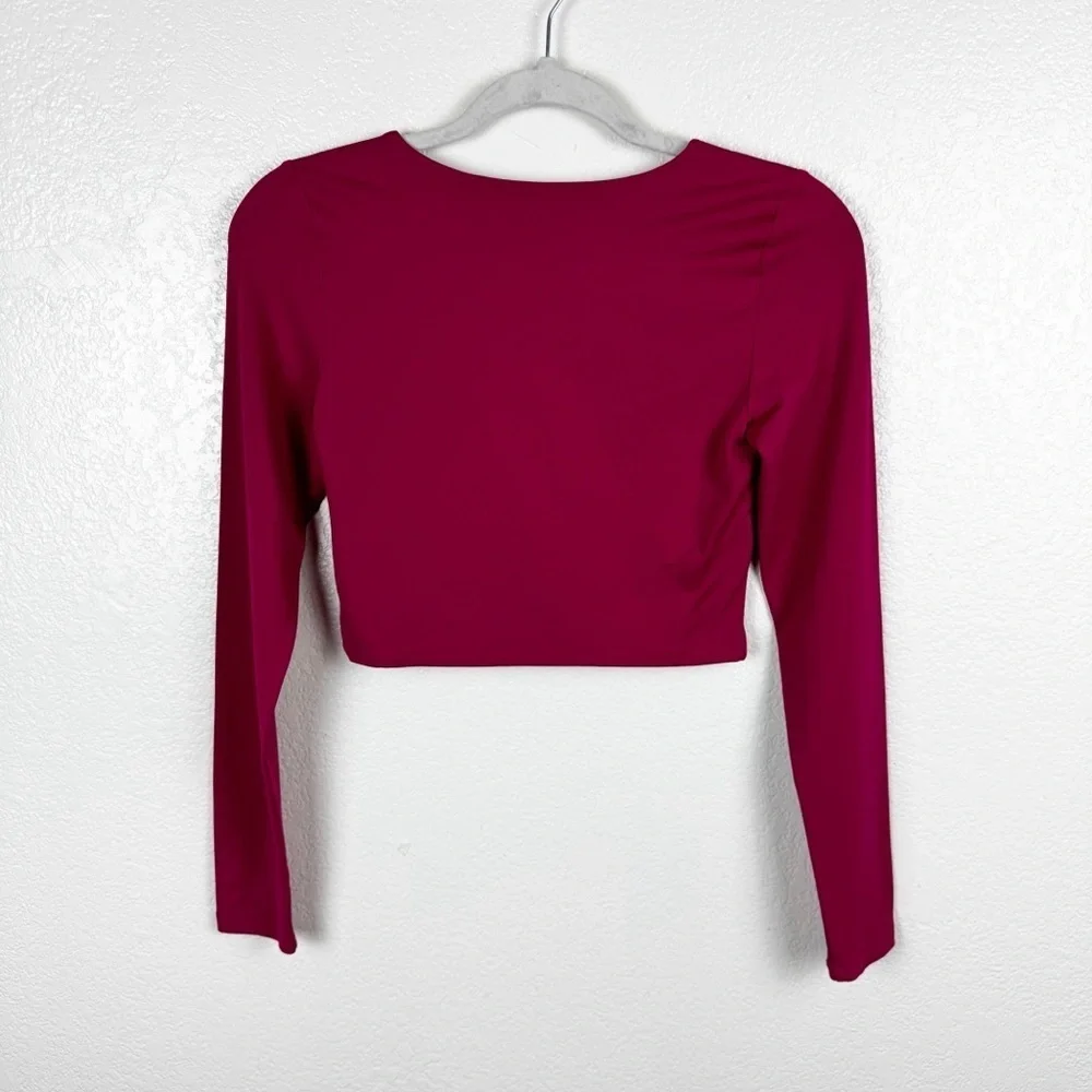 Aritzia Babaton Contour Crew Cropped Long Sleeve Magenta Dark Pink Size Medium
